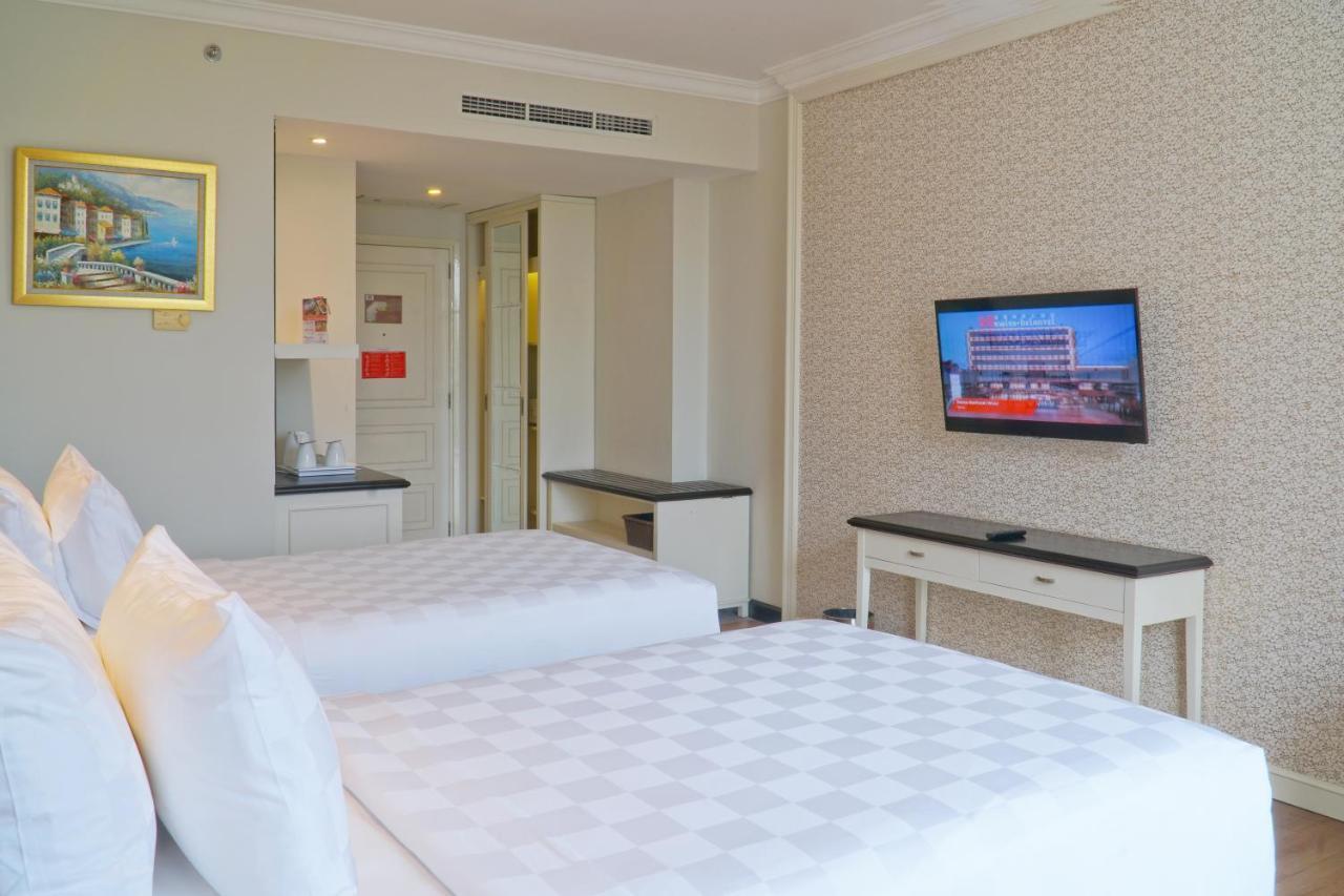 Swiss-Belhotel Lampung Bandar Lampung Exterior foto